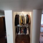 Armario empotrado a medida instalado en reforma de dormitorio, Ceymar