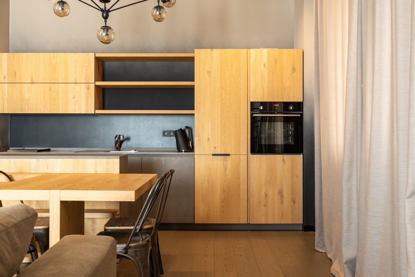Cocina moderna de madera reformada, Ceymar Ciudad Real